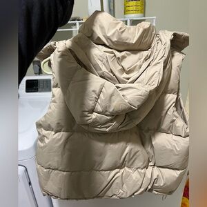 lululemon athletica Beige WunderPuff Cropped Vest